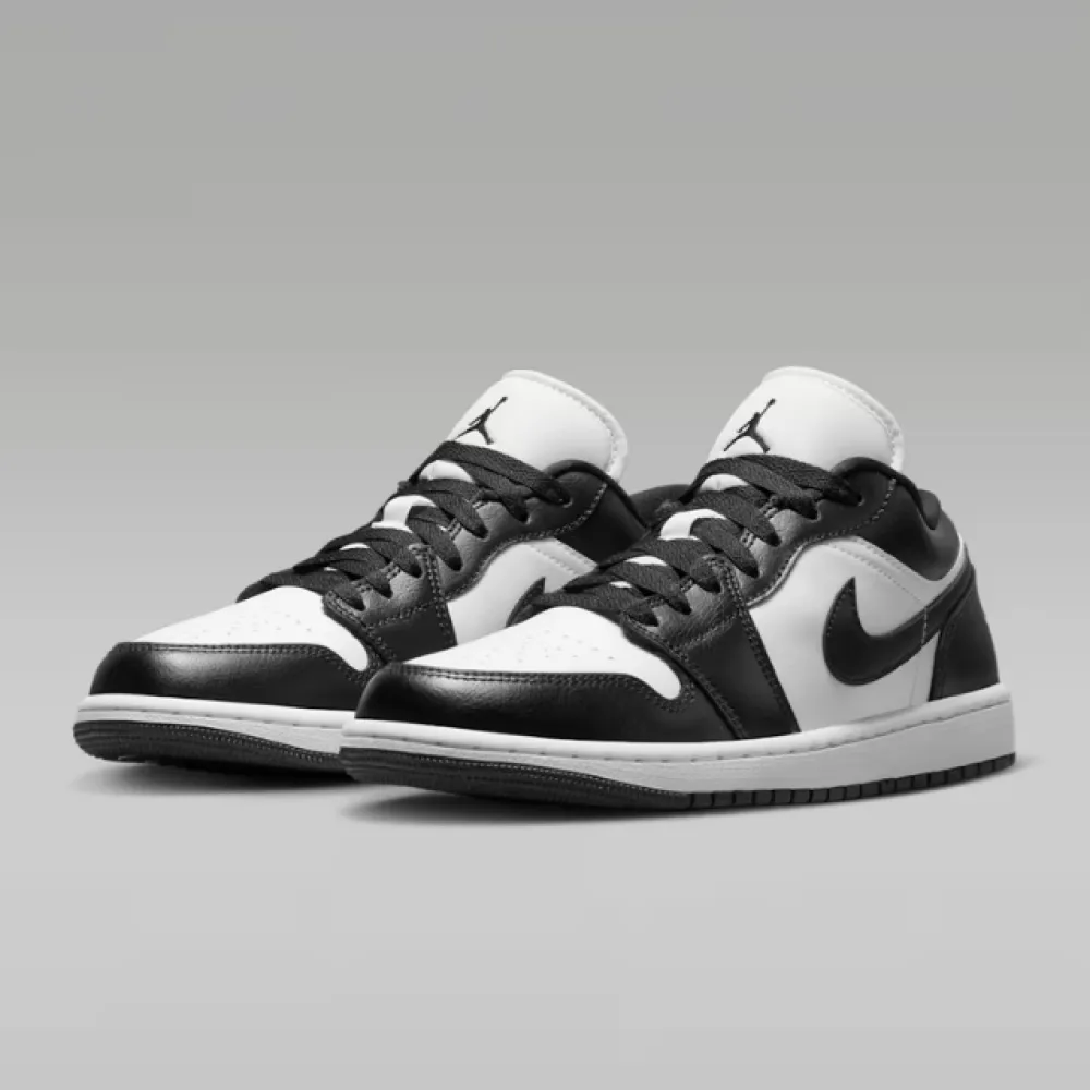 Air Jordan 1 Low Sneakers (2)