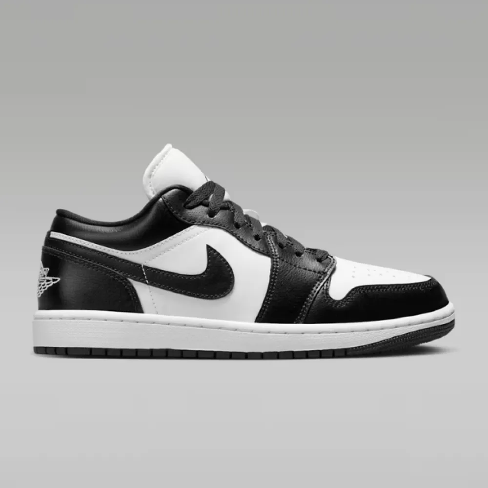 Air Jordan 1 Low Sneakers (2)